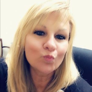 Meet your Posher, Wendy